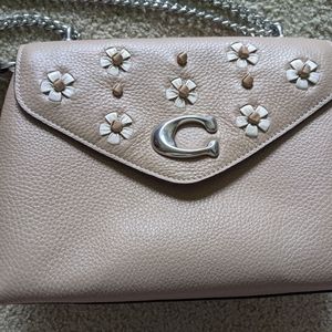 COACH OUTLET TAMMIE FLORAL WHIPSTITCH BEIGE AND WHITE WITH SILVER HARDWARE